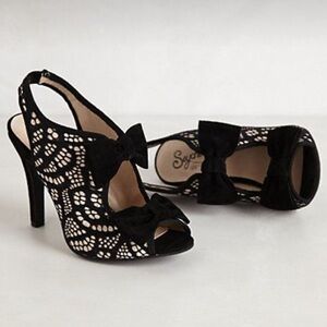 Seychelles Anthropologie Bobbin Lace Pumps Peep Toe Bow Girly Sz 8